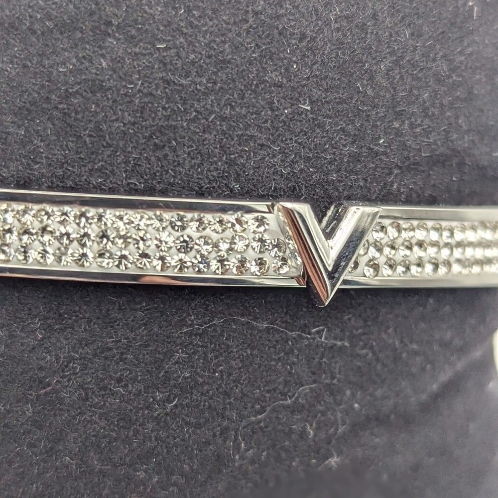 Silver Gemstone V Initial Hinge Bangle Bracelet Quiet Luxury - Picture 7 of 11